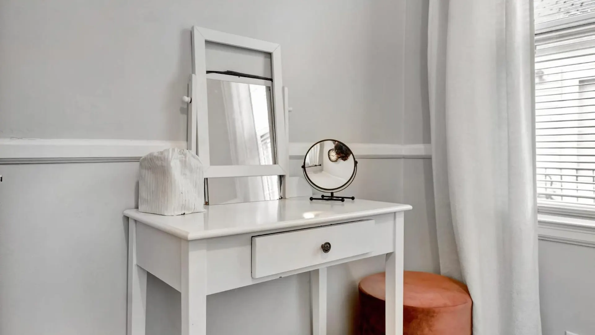 Spacious 4Br Home With Cozy Vibes In Louisville Tatil Evi