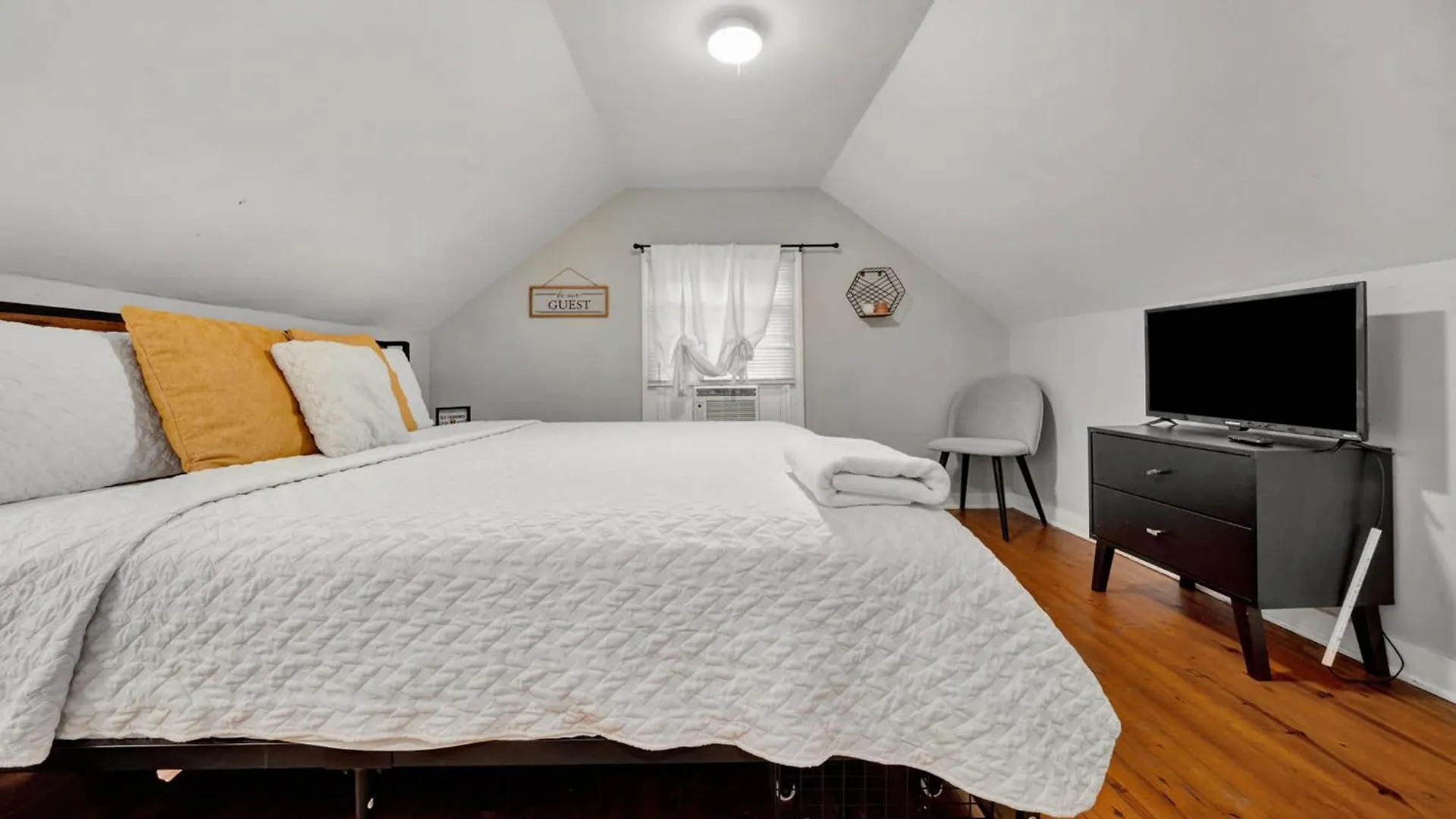 Tatil Evi Spacious 4Br Home With Cozy Vibes In Louisville