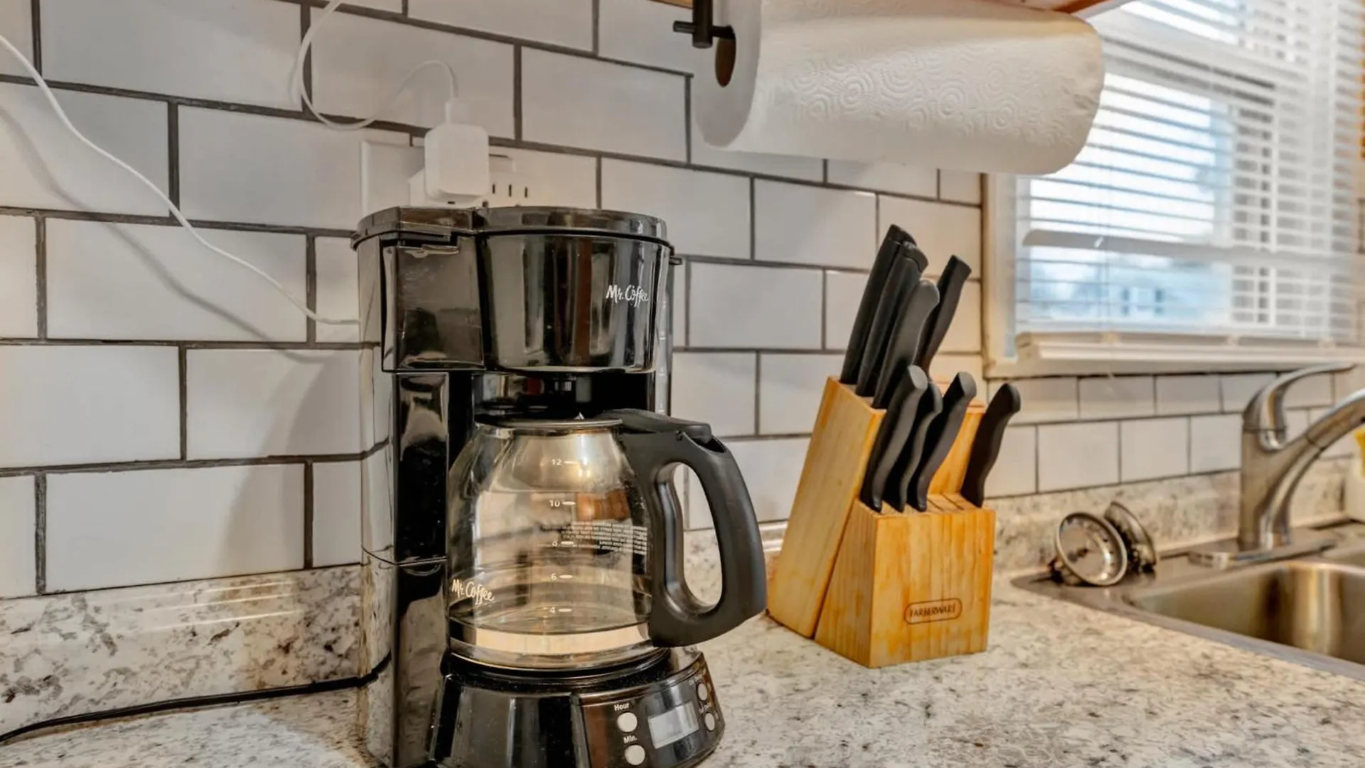 Spacious 4Br Home With Cozy Vibes In Louisville 0*,  ABD