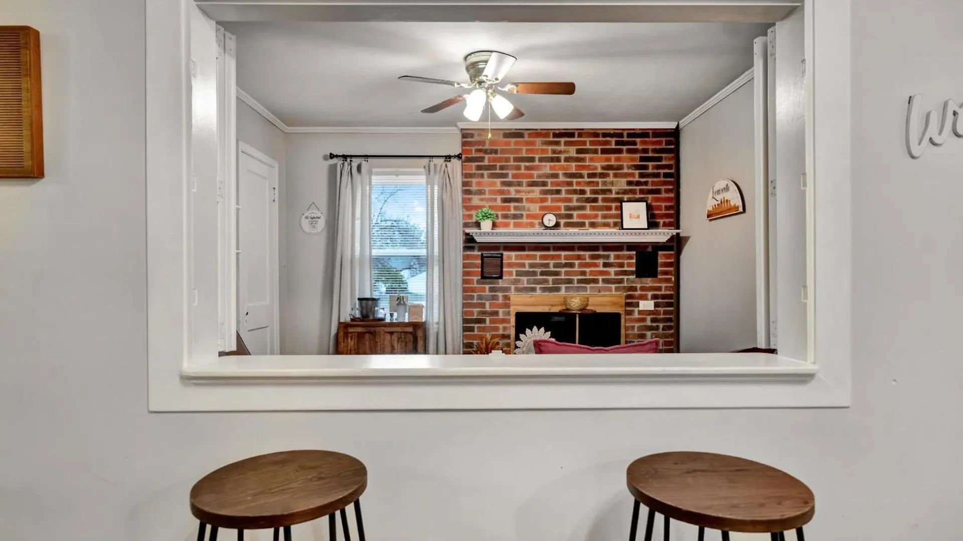 Spacious 4Br Home With Cozy Vibes In Louisville
